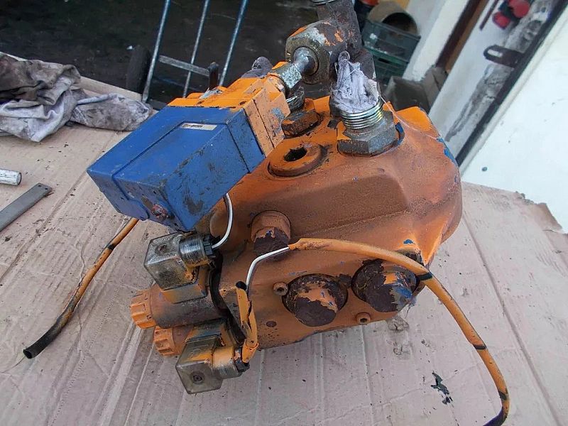 Rozdzielacz Hydrauliczny Śmieciarka Haller