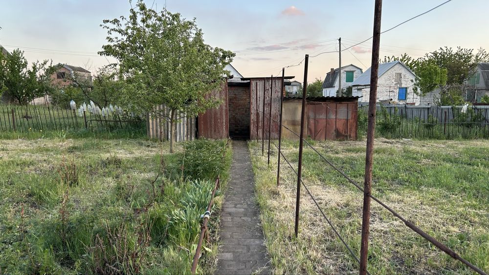Продам дачу на Довгинцево Калініне