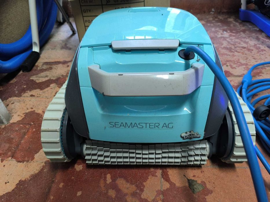 ROBOT aspirador limpa fundos piscinas elétrico Seamaster AG Dolphin