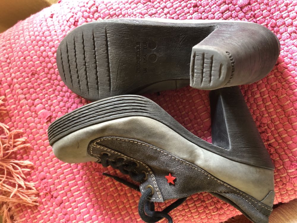 Sapatos Cubanas 37