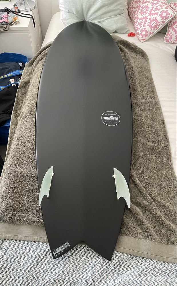 Prancha Surf Twin Fin JS Black Baron