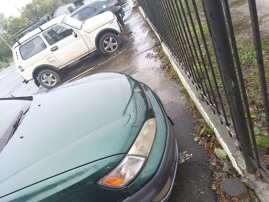 Lexus ES300 Лексус по цене део. ЗА 2000 НЕ ОТДАМ!!!