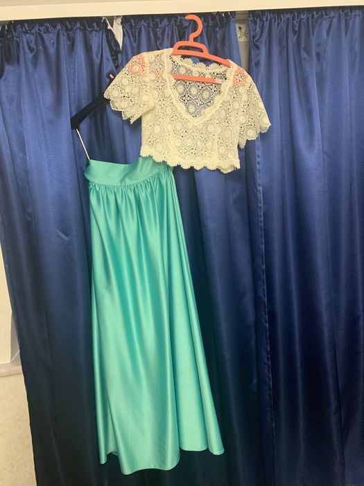 Спідниця довга плотний атлас не мнеться