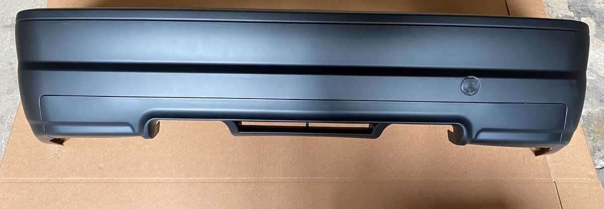 Para-choque traseiro BMW Série3 E46 M3 Procure por Coupé e Conversível