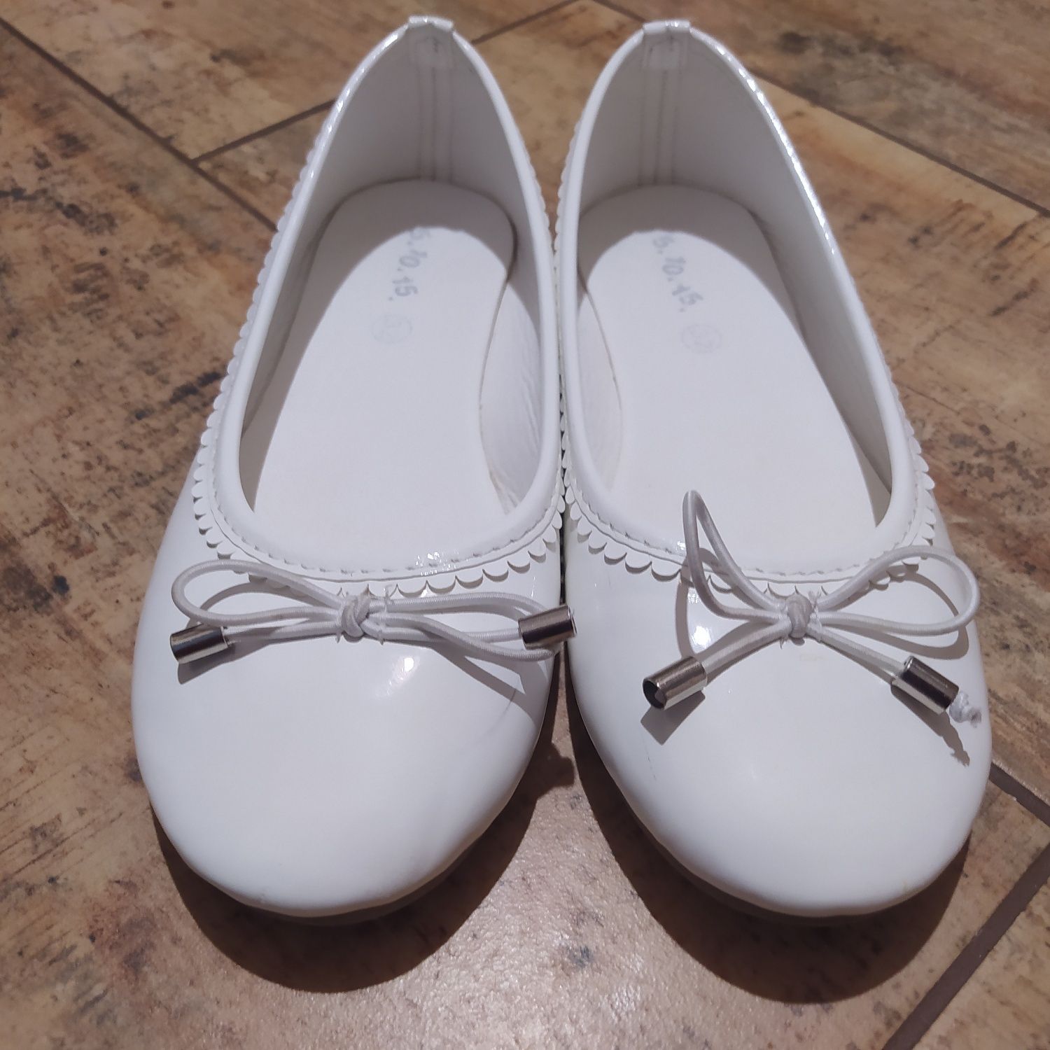 Buty komunijne  balerinki pantofle 32 białe