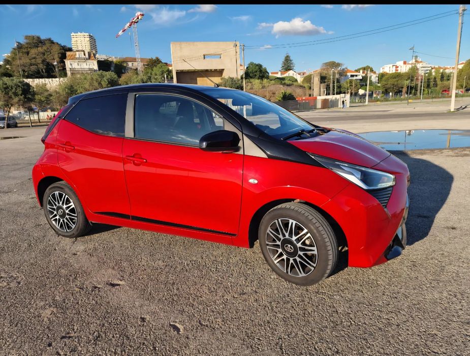 Toyota Aygo 1.0 X-Clusiv Red