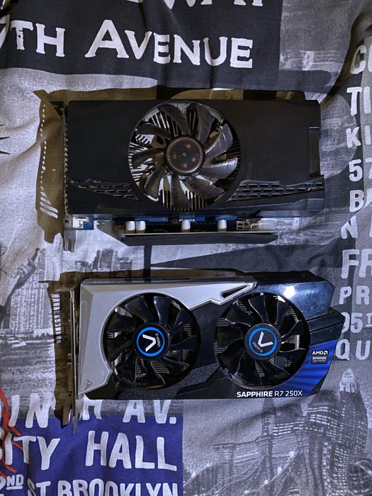 Блок живлення 450w bronze plus та дві відеокарти