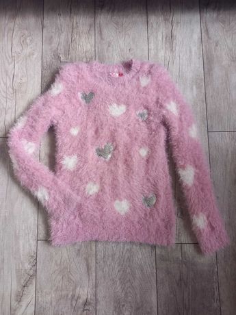 Włochaty sweter dla dziewczynki
