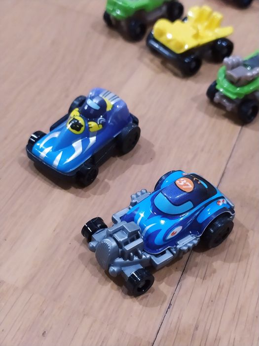 Колекція маленьких машинок, для треку, для ігри