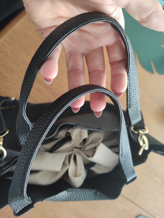 Torebka Medicine czarna eko skóra do ręki na ramię