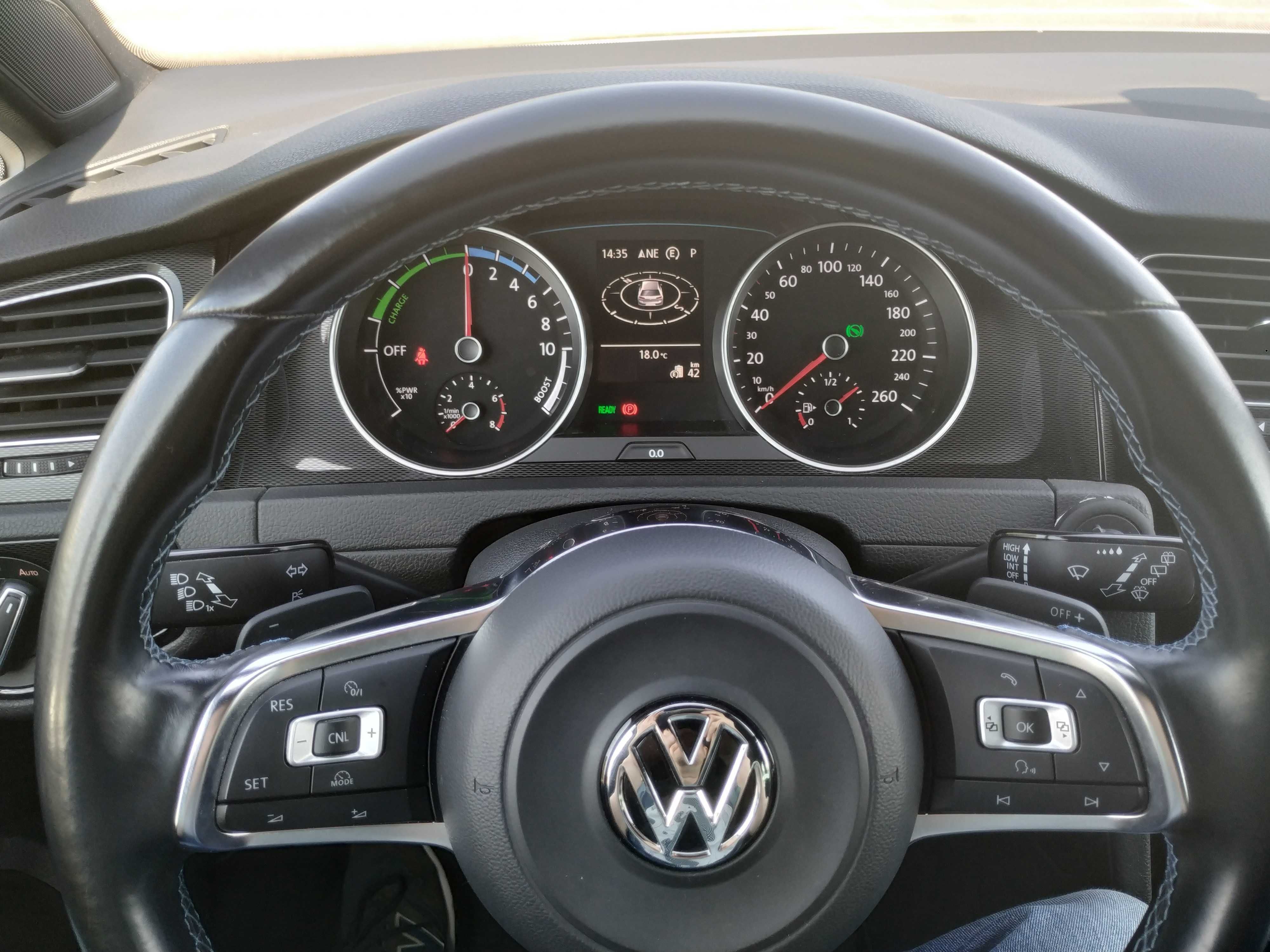 Volkswagen Golf GTE PHEV 204cv