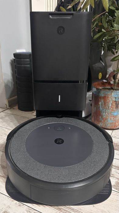 iRobot Roomba i5+, Automatyczny odkurzacz, sam się opróżnia!