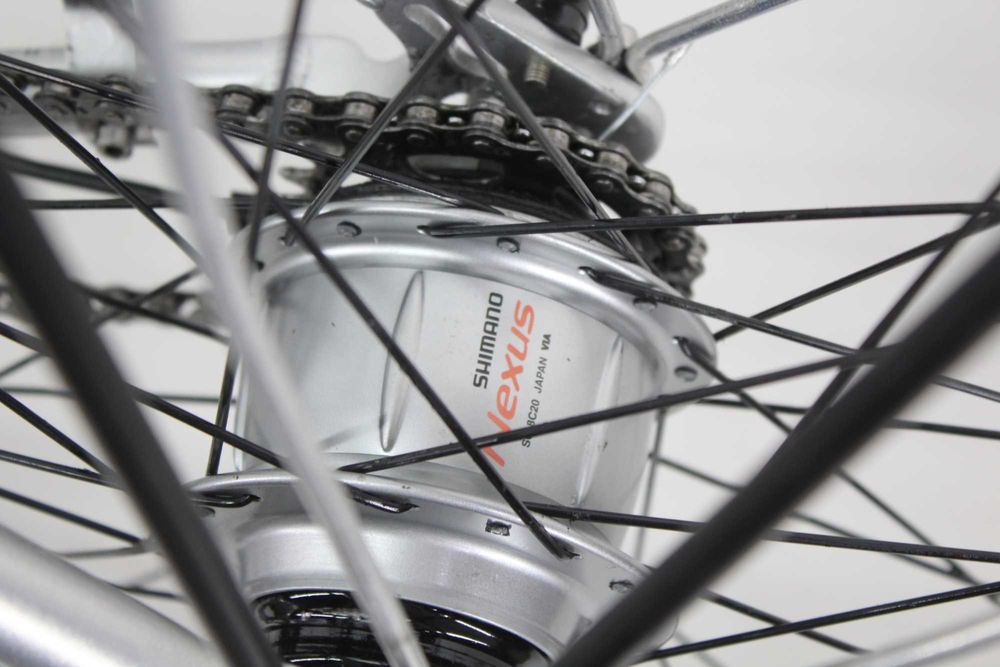 Aluminiowy rower damski BICYCLES koła 28 8 biegów NEXUS