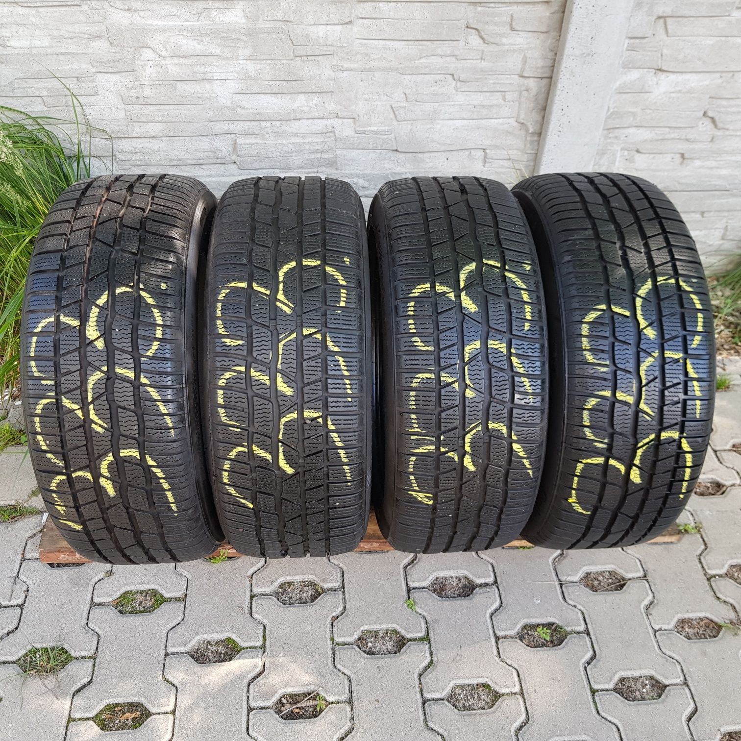 4x 215/50R17 Continental TS830 P Komplet opon zimowych Poznań