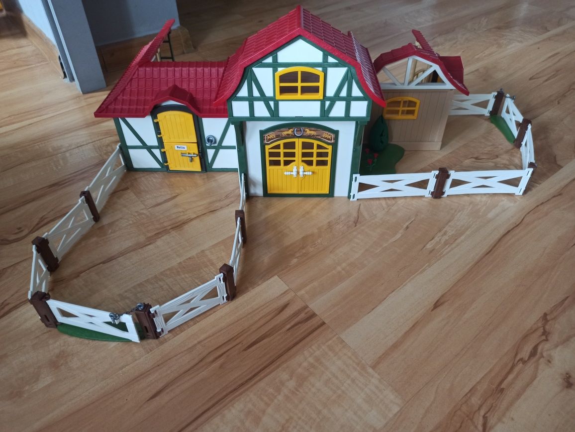 Zestaw Playmobil country stajnia ośrodek jeździecki koński hotel dom
