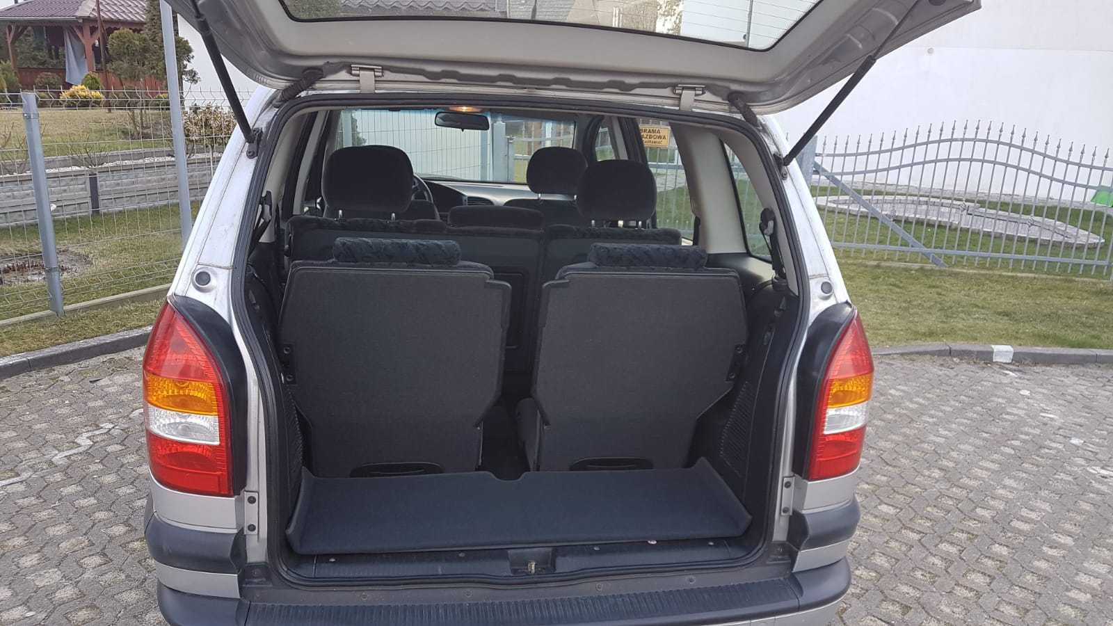 Samochód Opel Zafira