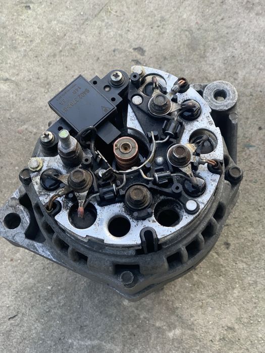 Продам генератор ваз 2110