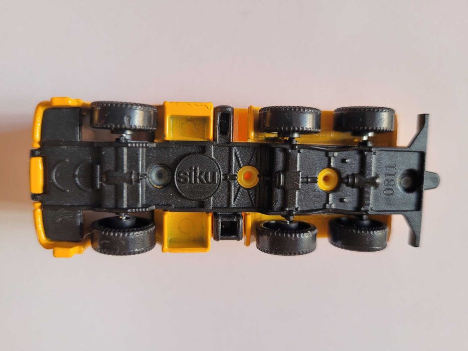 Фура  зі знаками  Siku Колекційна модель Оригінал Метал