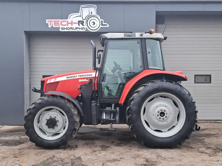 Massey Ferguson 5445 Dyna 4  Massey Ferguson DYNA-4 5445 klima orginał mocowania