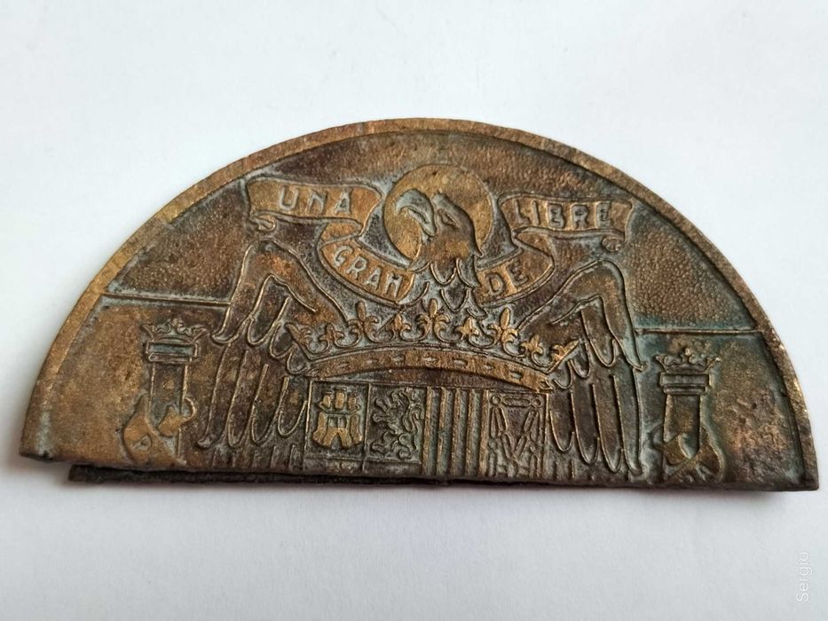 Emblema de bronze vintage franquista Espanha Лот 222