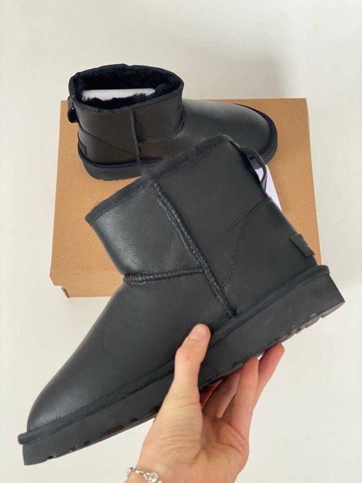 Женские угги , UGG "Mini Leather Black" Размеры 36-41