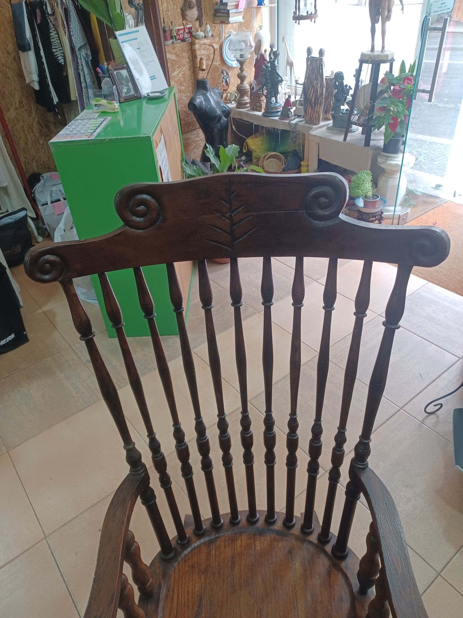 Cadeira de baloiço antiga