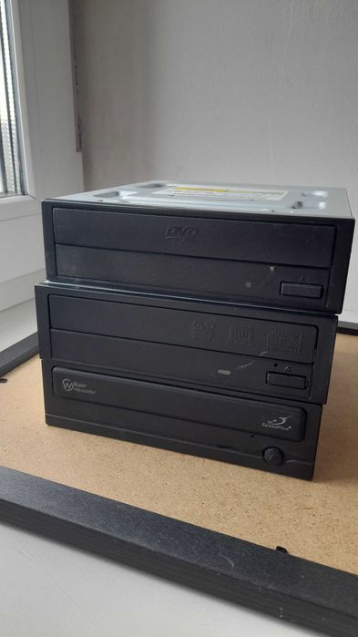 DVD-RW пишущие SATA