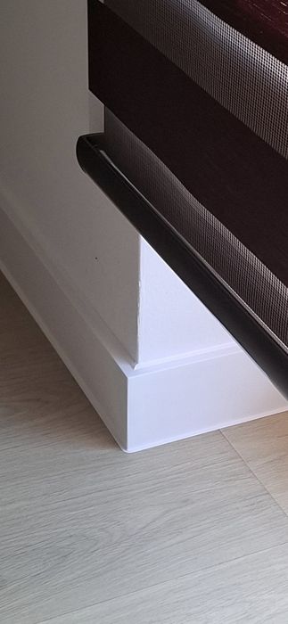 Montaz listew przypodlogowych, cietych gilotyna !