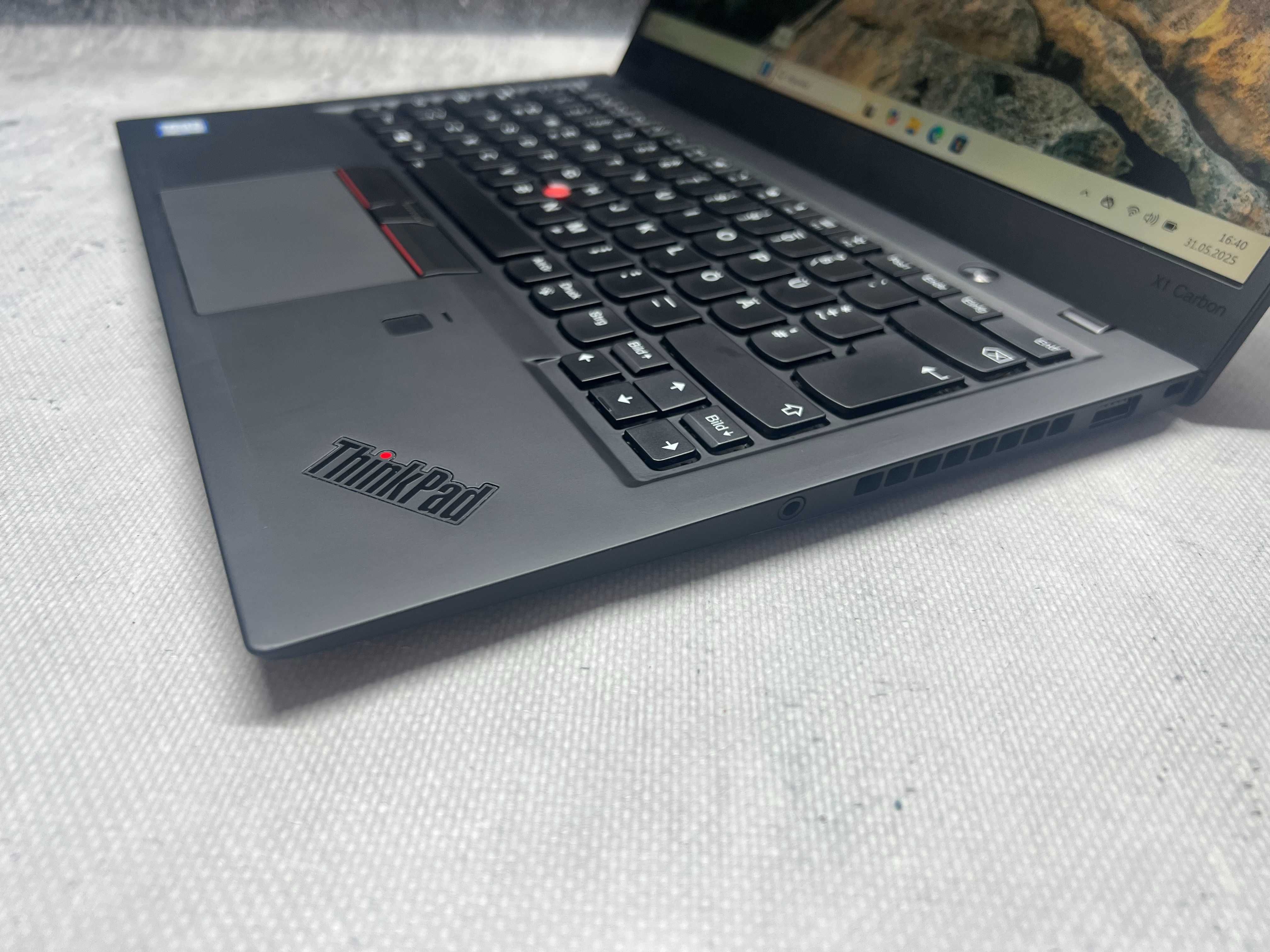 Lenovo X1 Carbon / i7 8650u 4.2GHz / 16GB DDR4 / 1TB SSD / 14 2K