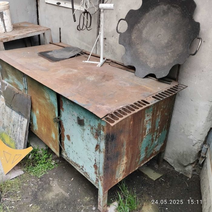 Верстатний металевий стіл (саморобний)