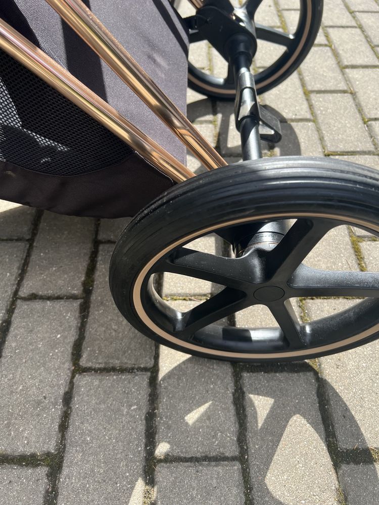 Sprzedam cybex priam 2.0 rose gold deep black spacerówka