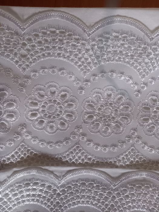 Подарунок для молодят