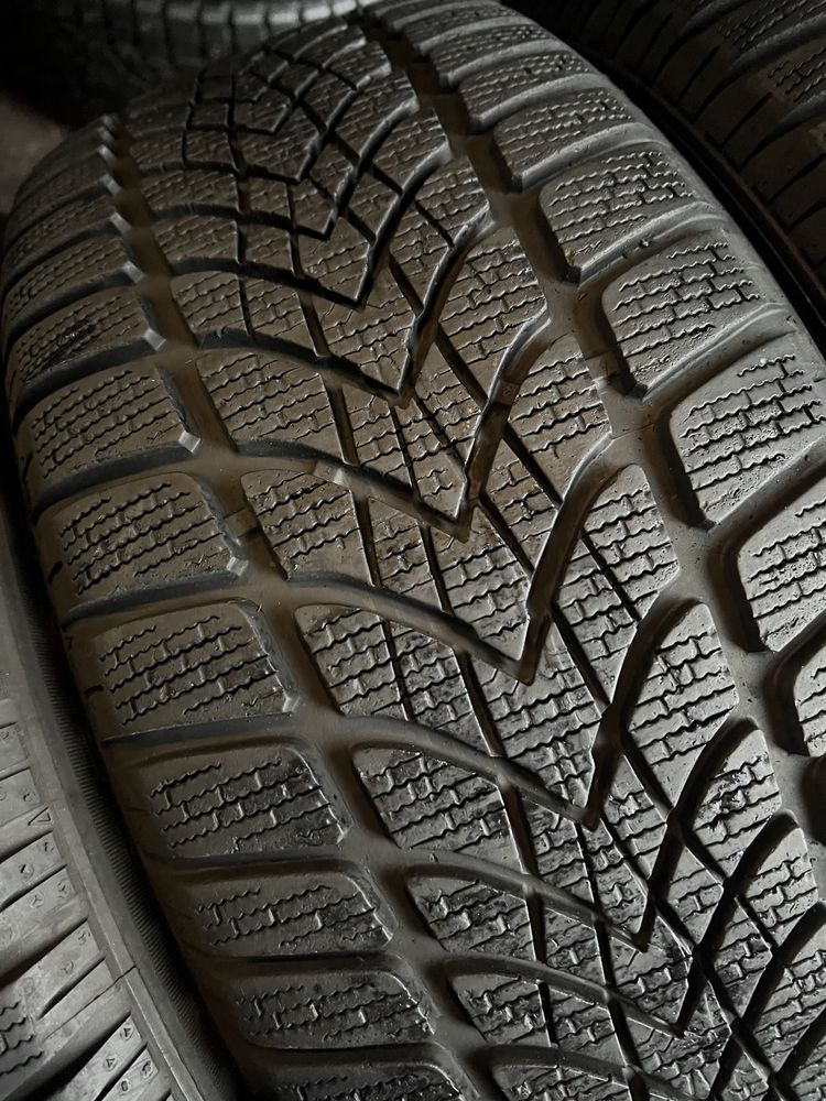 215/55/16 R16 Dunlop SP WinterSport 4D МО 4шт зима