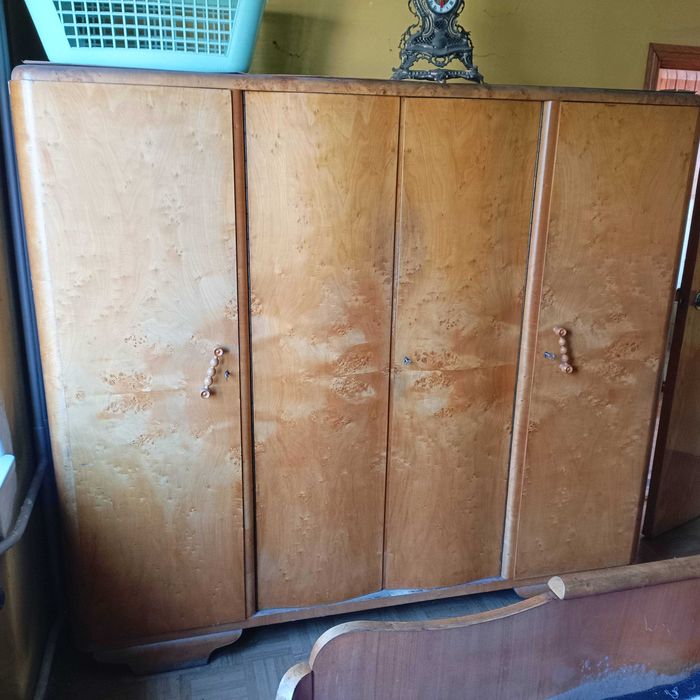 Antyki drewniane (orzech) meble z lat 50-tych PRL