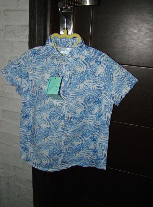 Modna koszula z krótkim rękawem dla chłopca w rozmiarze 98