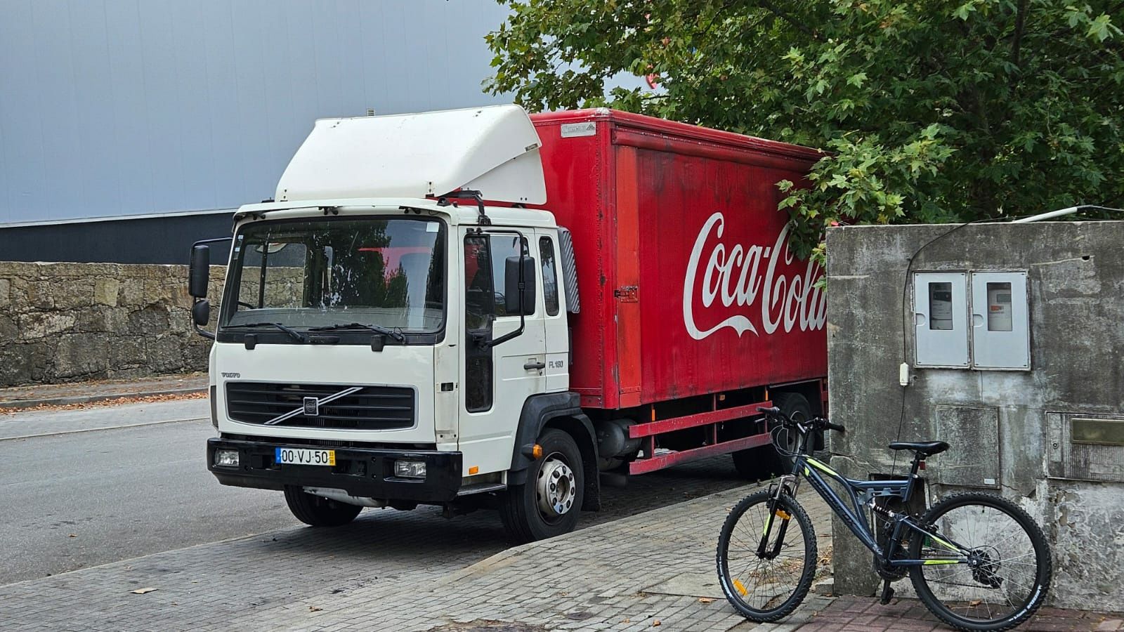 Volvo FL6 180 12 toneladas