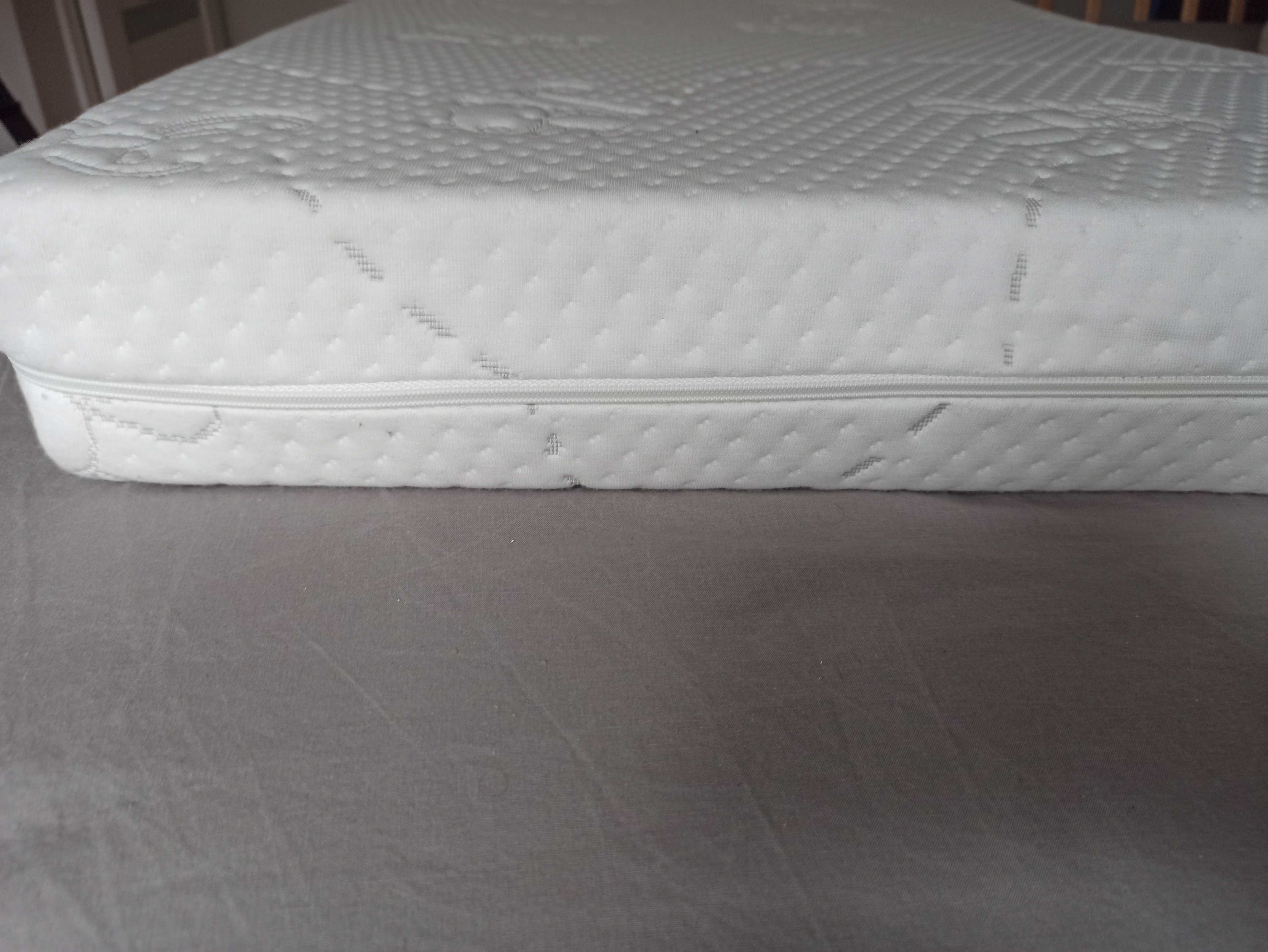 Materac dziecięcy HILDING Dobranocka Lotus 120x60 cm