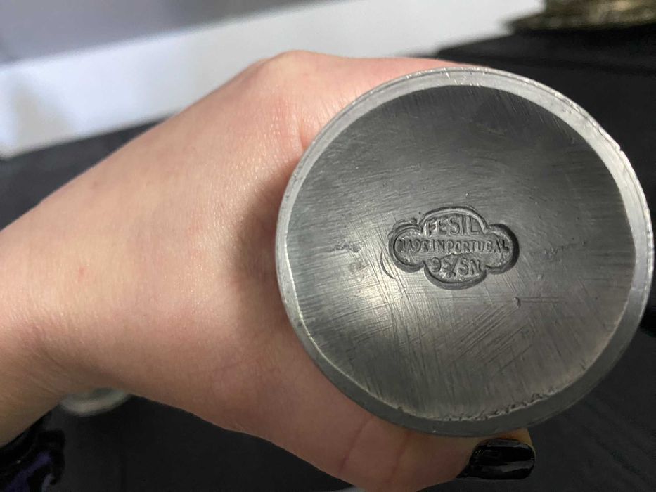 Travessa com 2 pequenos jarrinhos FESIL 95% Puro Estanho