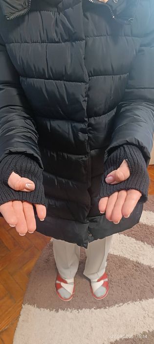 Жіноча куртка-пуховик