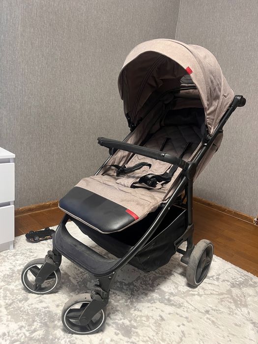 Дитяча прогулянкова коляска carrello bravo