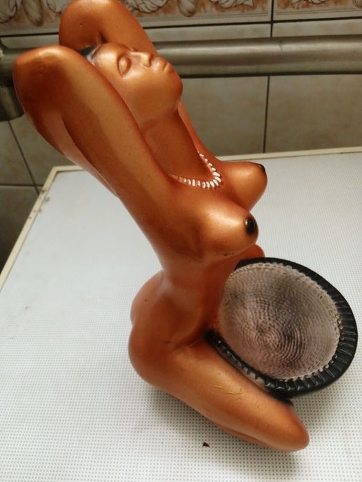 Статуэтка негритянка