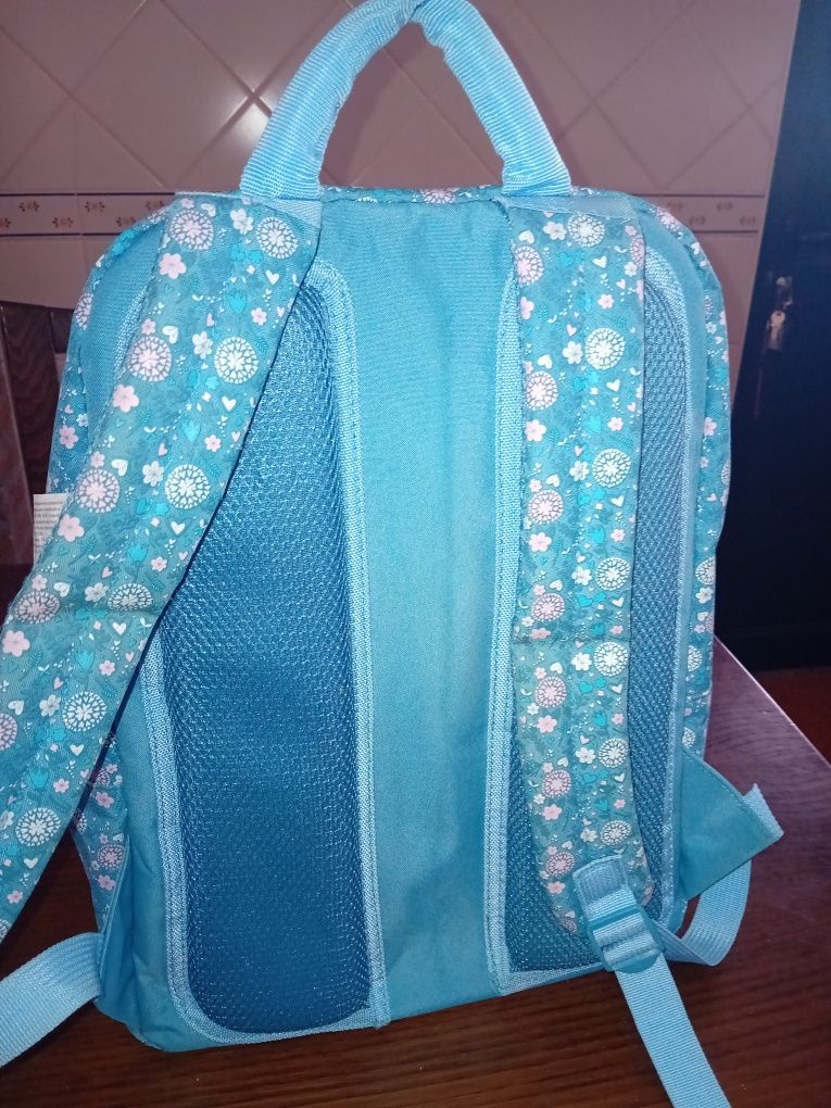 Mochila escolar de alta qualidade,  excelente estado