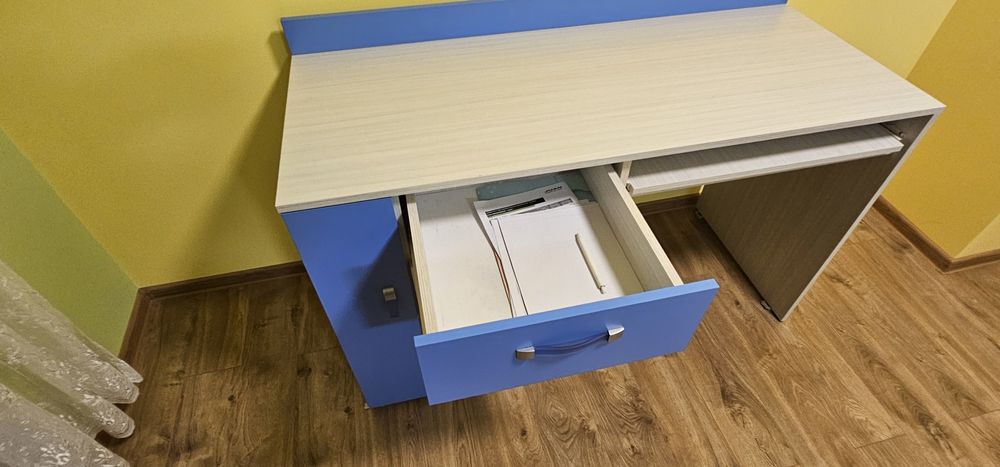 Biurko młodzieżowe 1300x550