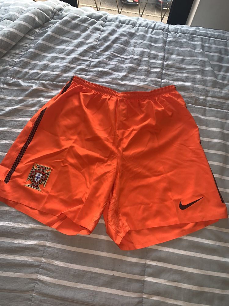 Calções da Nike Laranja