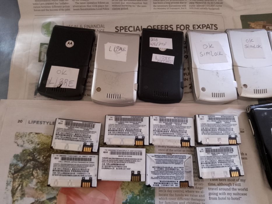 22 Motorola V3 vintage