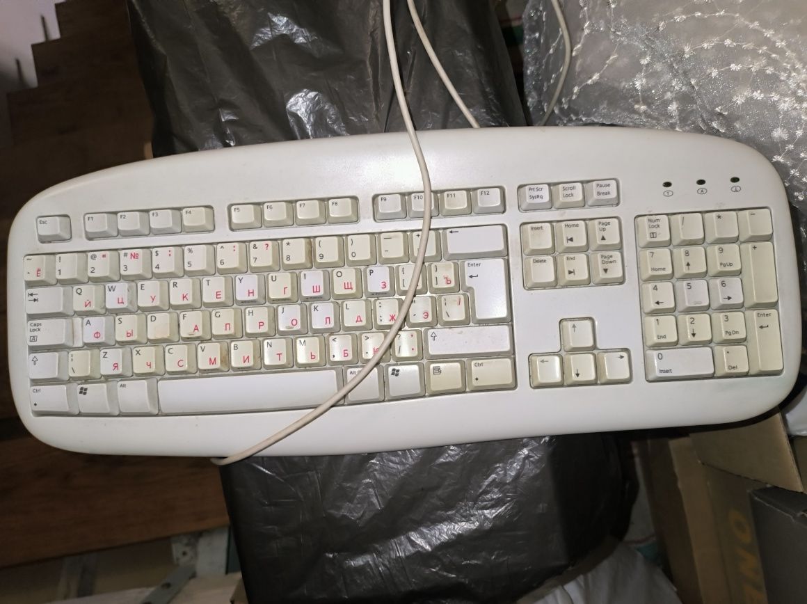 Монітор ViewSonic VA903b та все для нього
