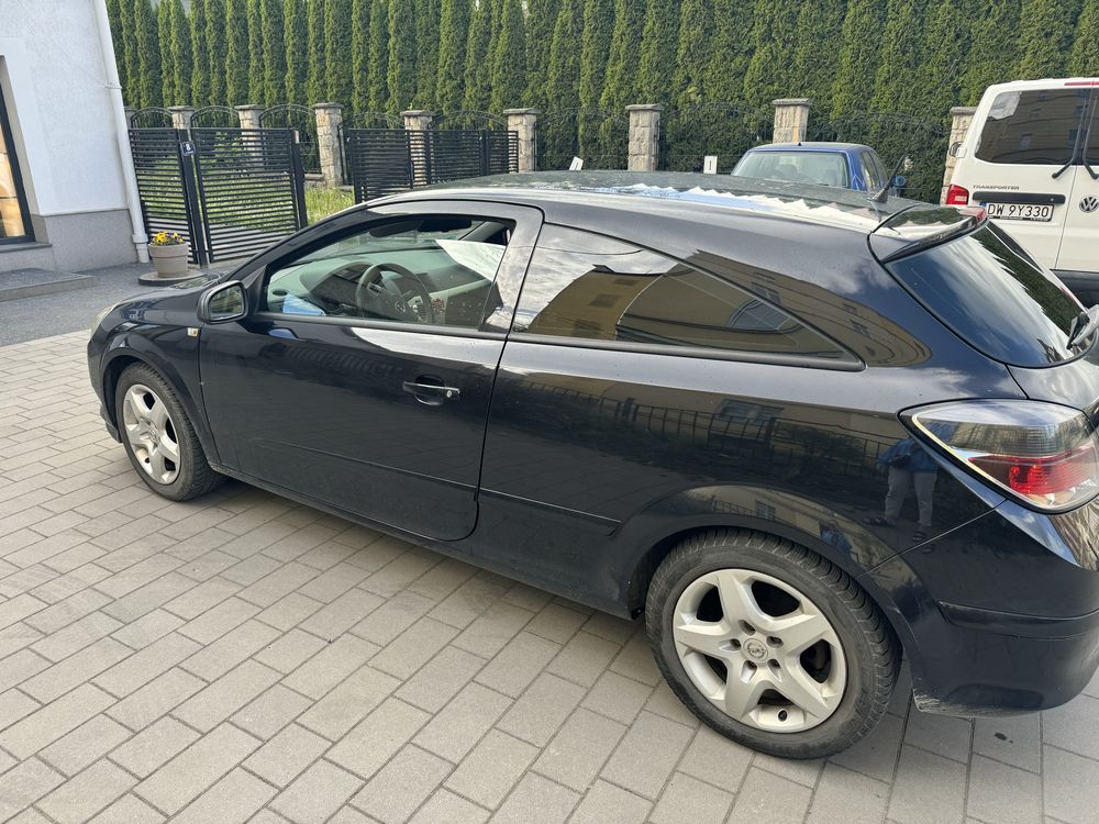 Opel Astra H GTC