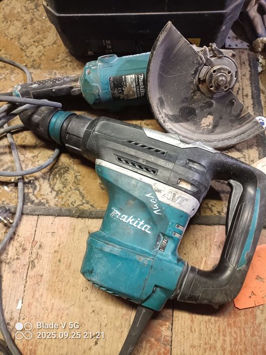 Makita HR 4013C i GA9050