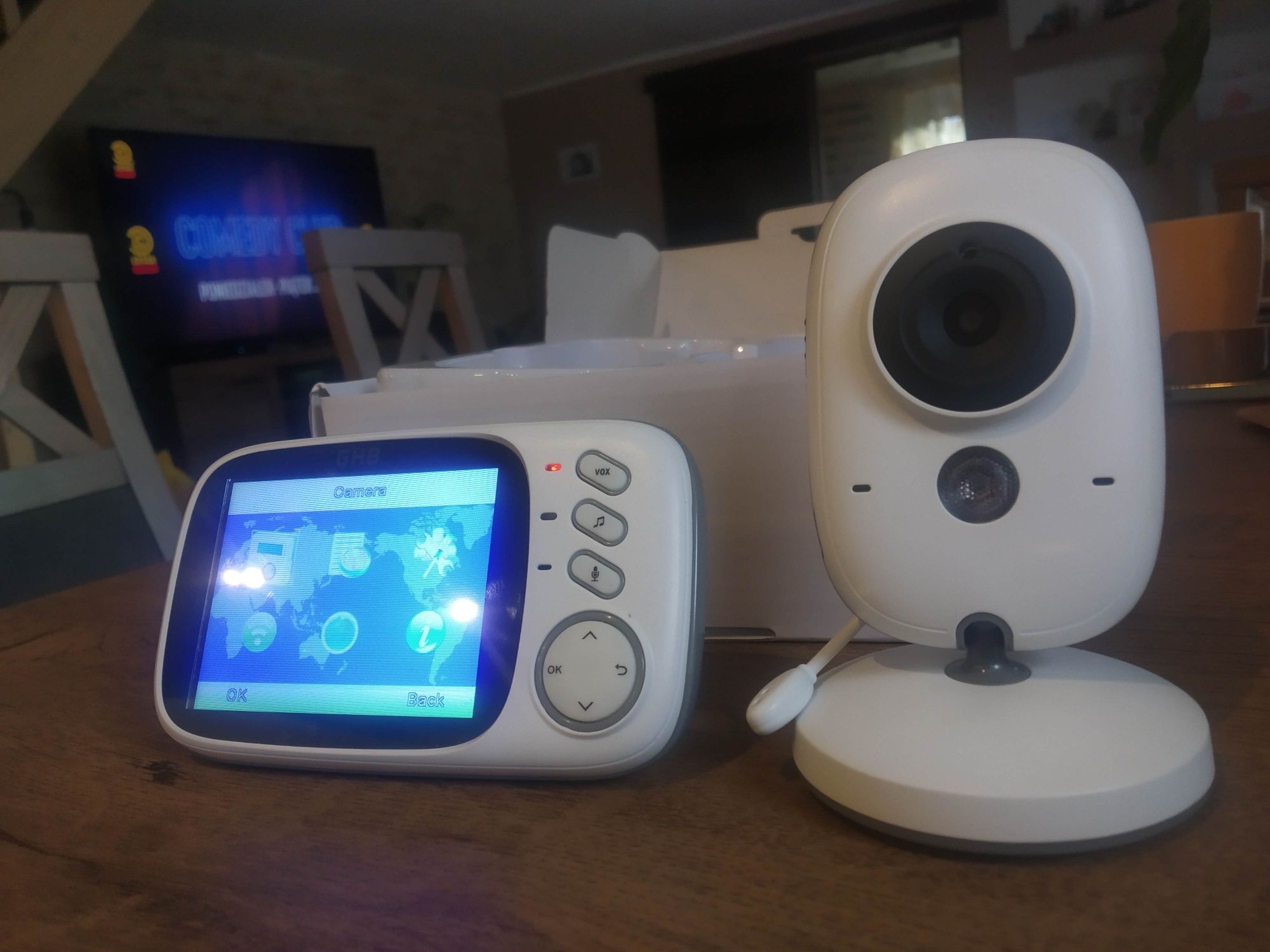 Niania elektroniczna, video baby monitor