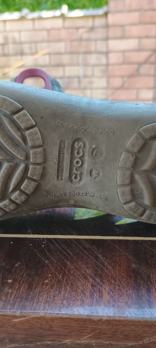 Крокси жіночі 37 розмір